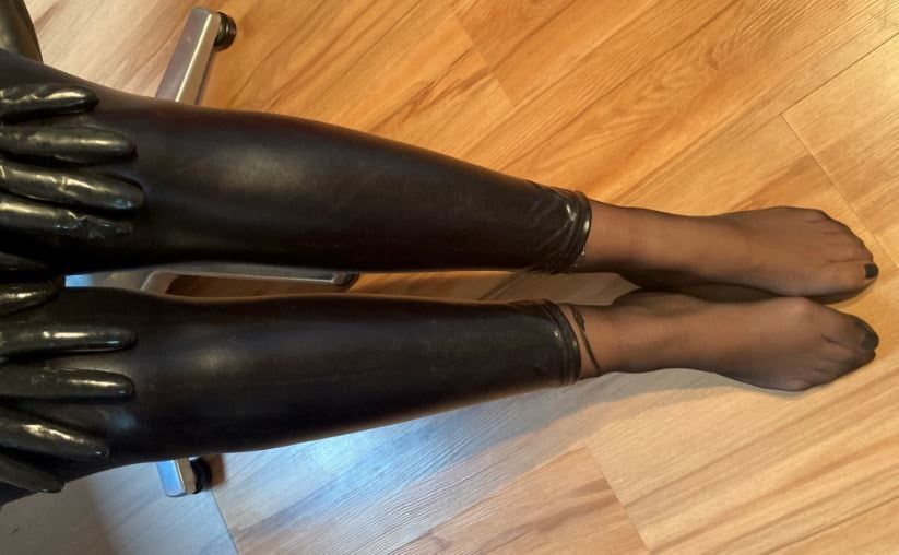 Leggings and Nylon Feet
