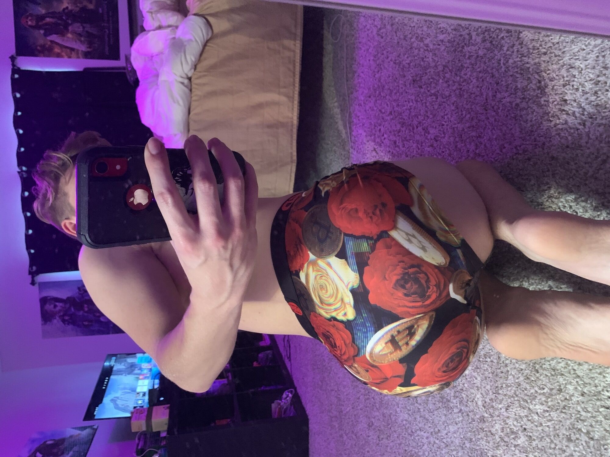 Young Femboy Virgin Ass Bedroom Selfies 