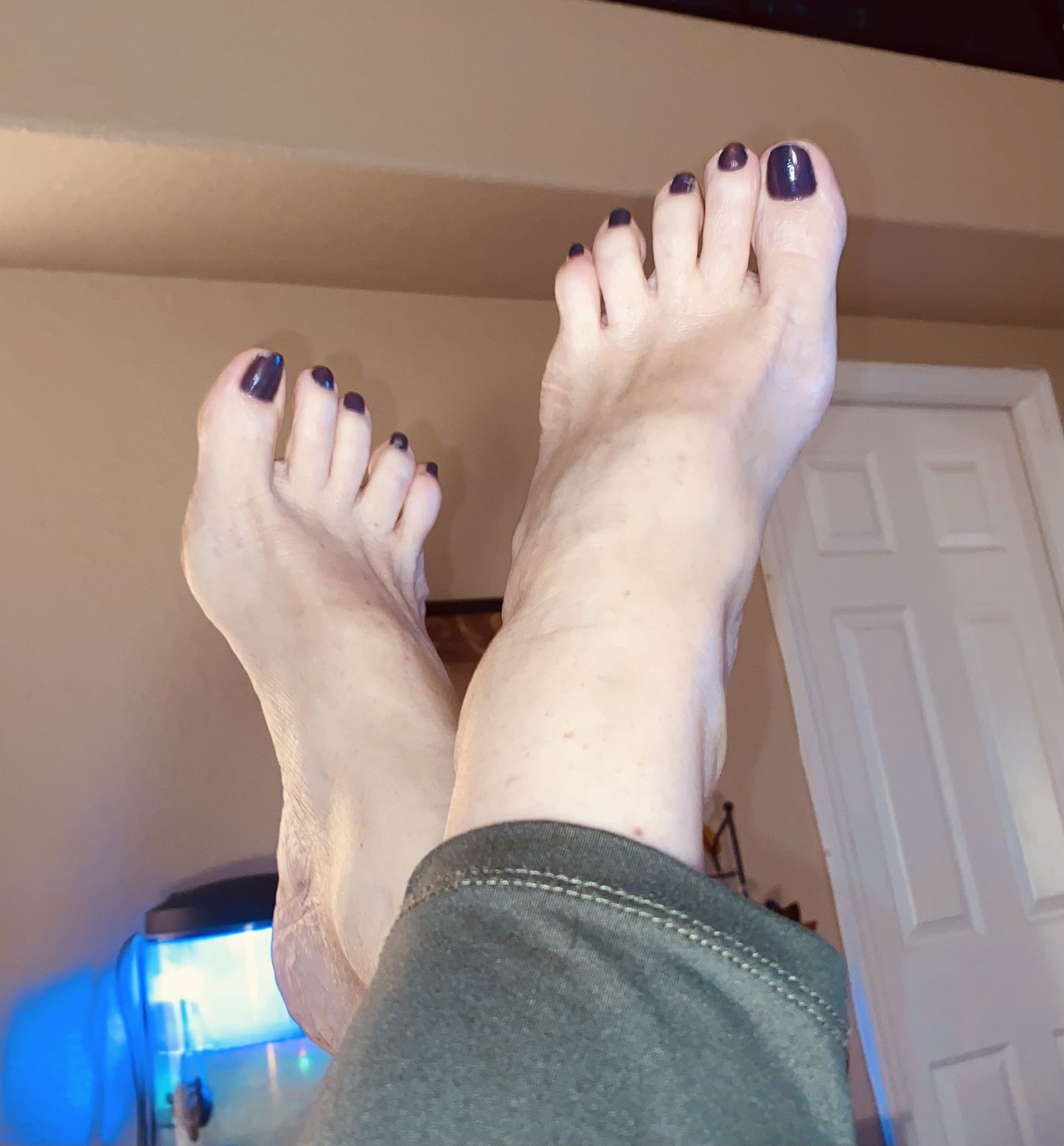 Closeups Dirty Clean Soles and Toes #8