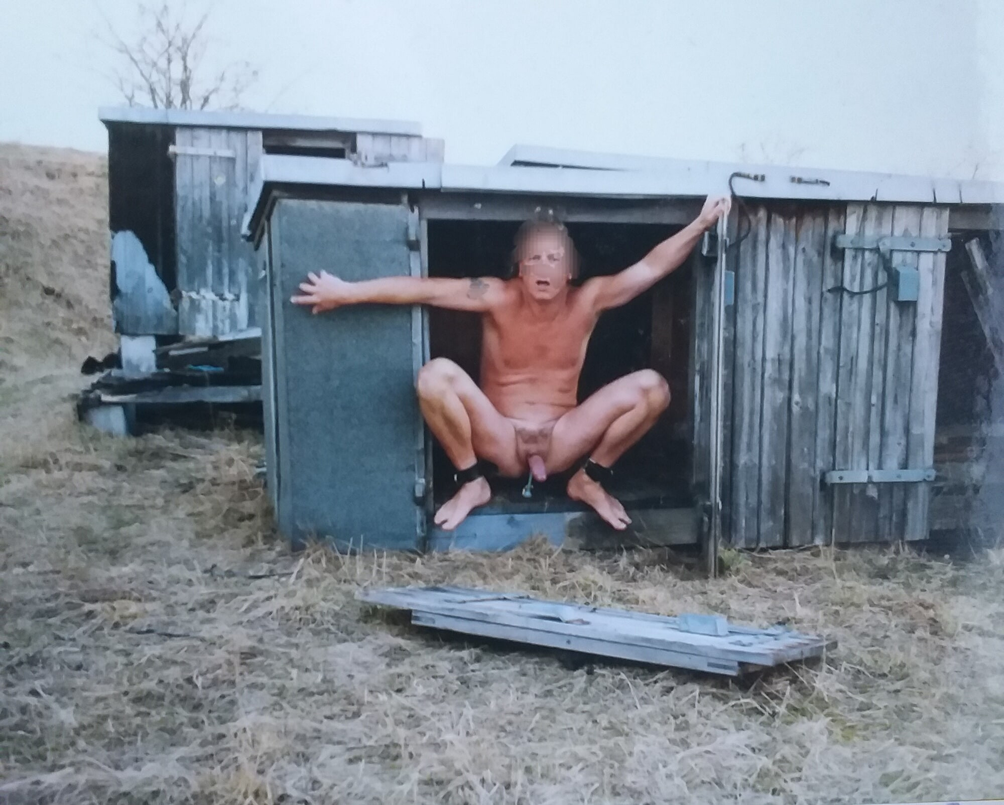 kinky submissive Outdoor Slave
