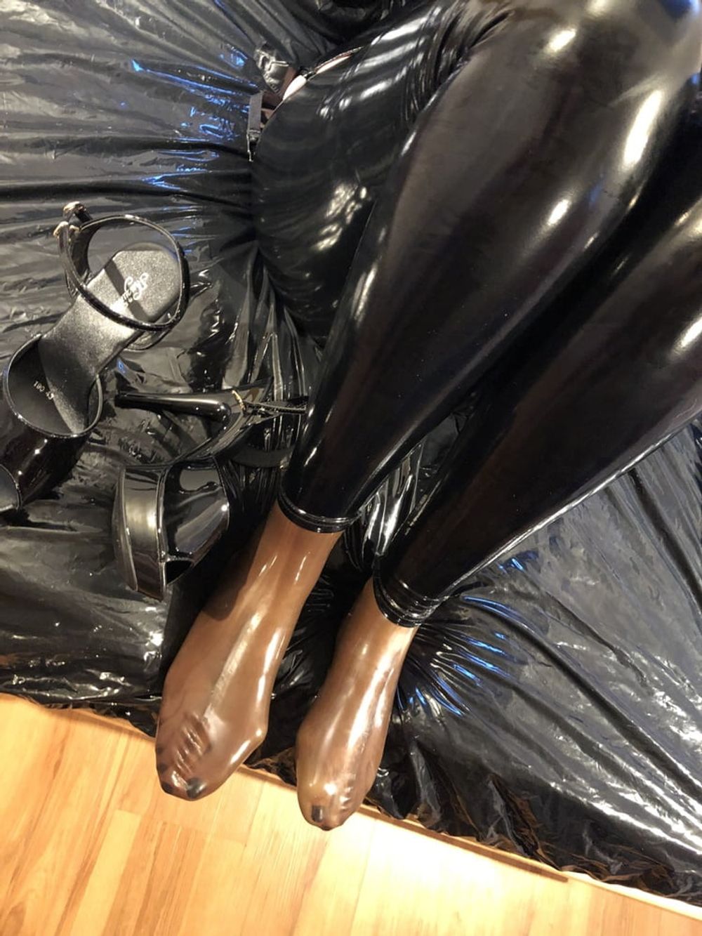 Latex, Heels and Dildo #8