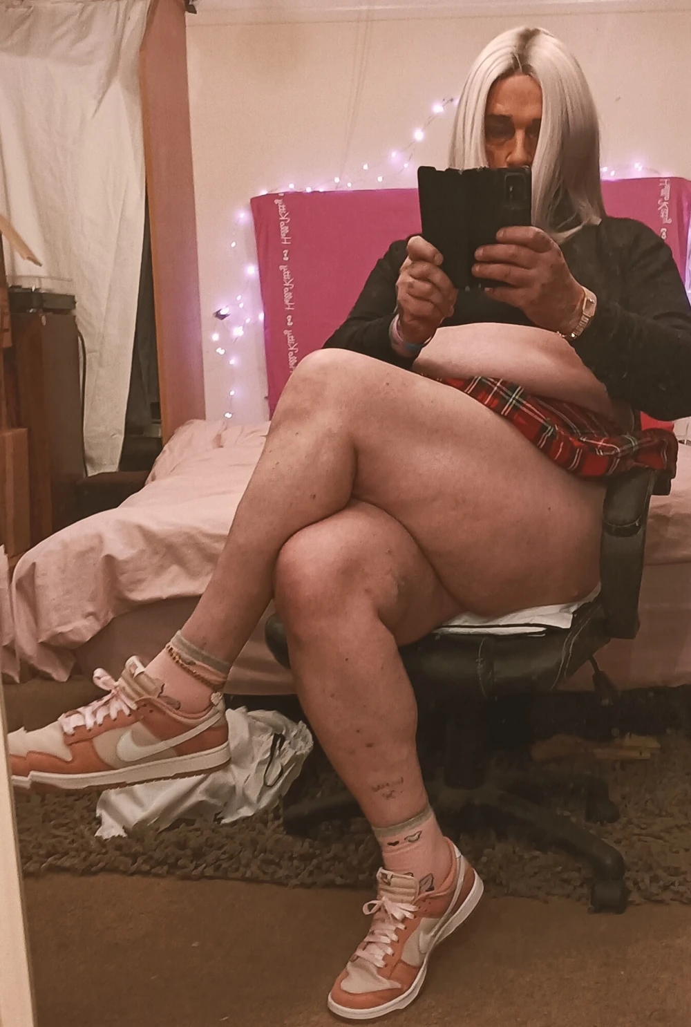 Sissy Mandy to expose #3