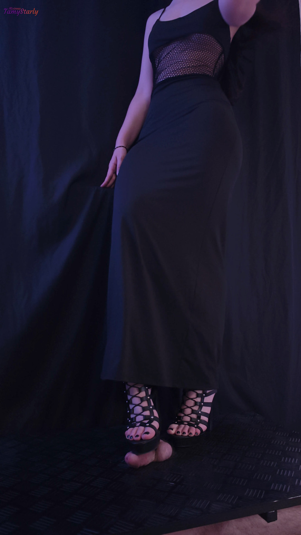 Mistress from Athens Ballbusting in Gladiator High Heels #12