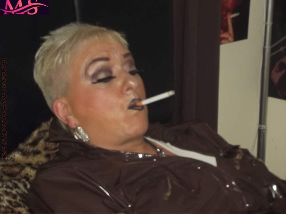 WHORE WHO LOVES SMOKING SEX #60