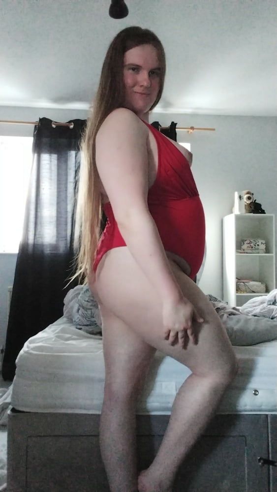 My enormous BBW curves in a sexy red singlet! #8