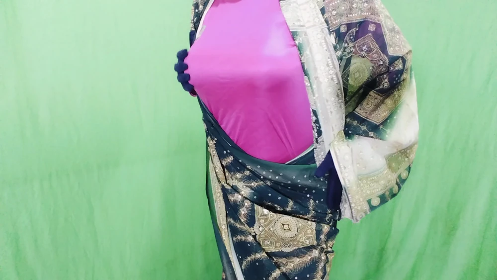 Beautiful Muslim girl saree sexy Indian  #6