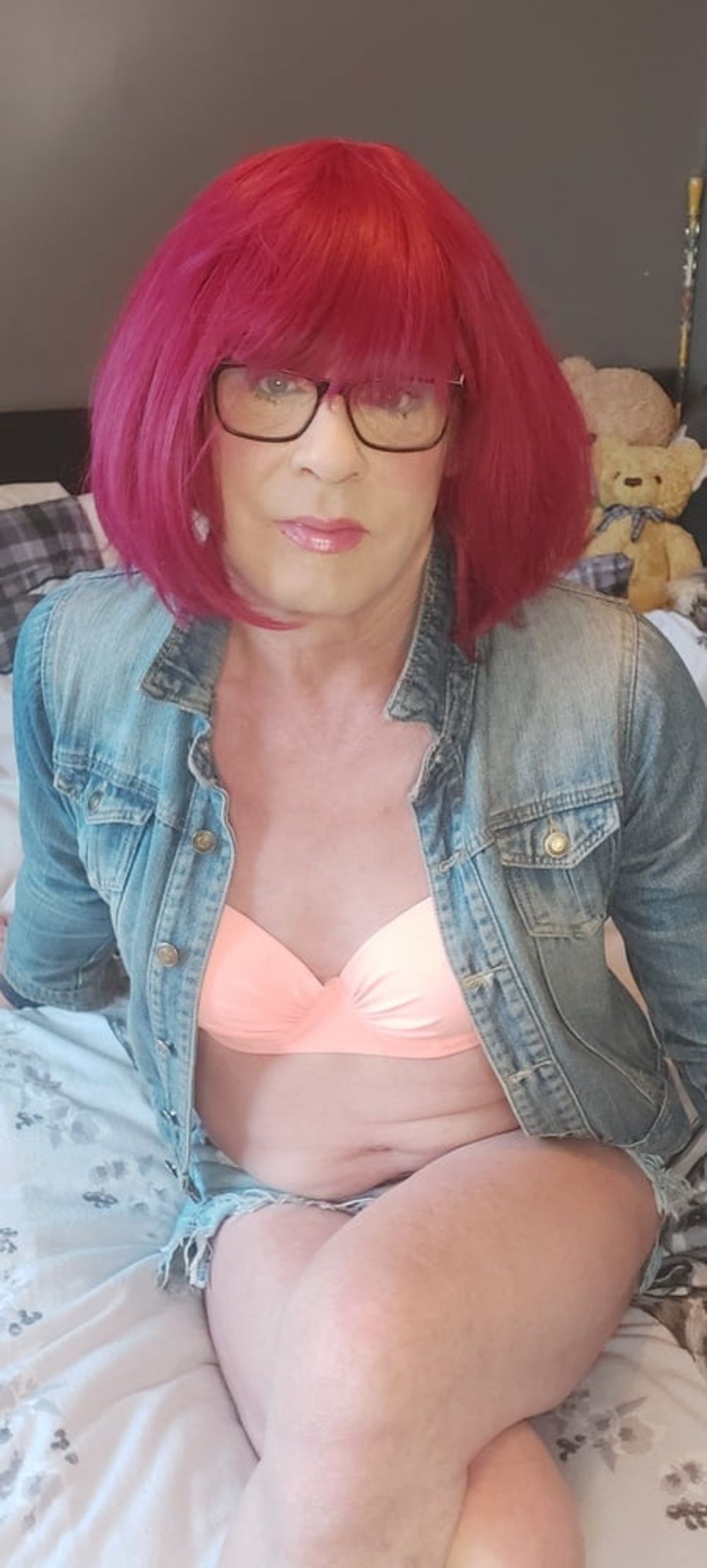 crossdresser juniper beri uk