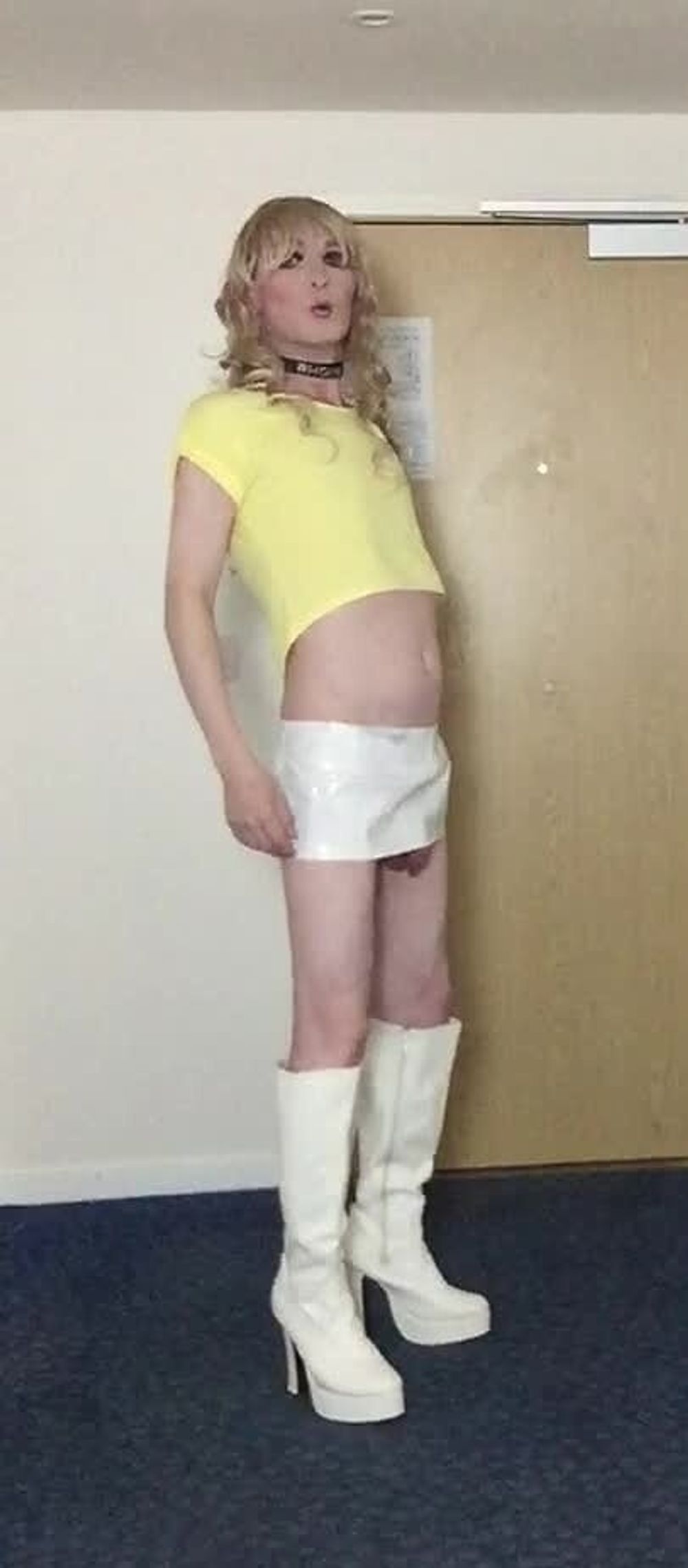 Sissy Sandra Posing Yellow and White #16