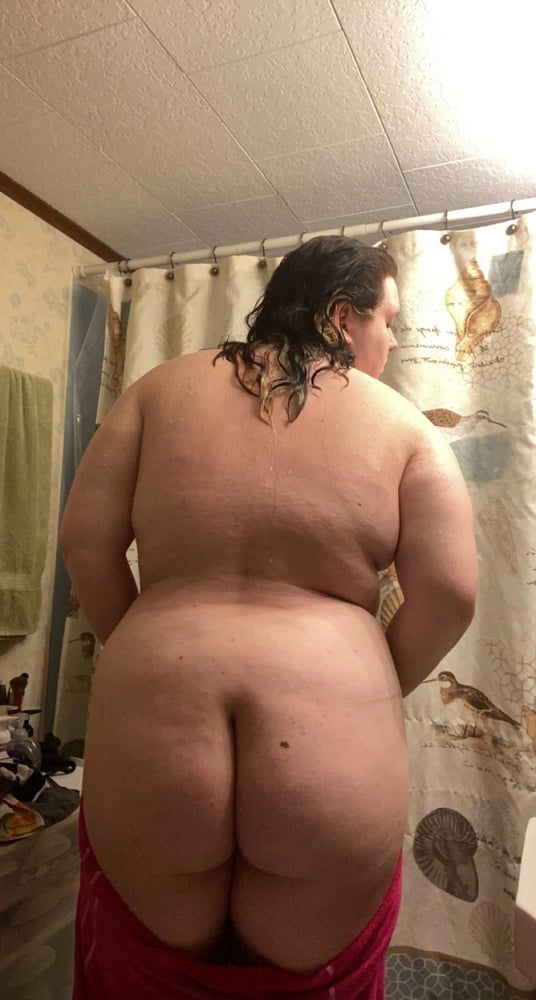Sexy 18 year old teen BBW Lilac takes hot wet shower photos #38