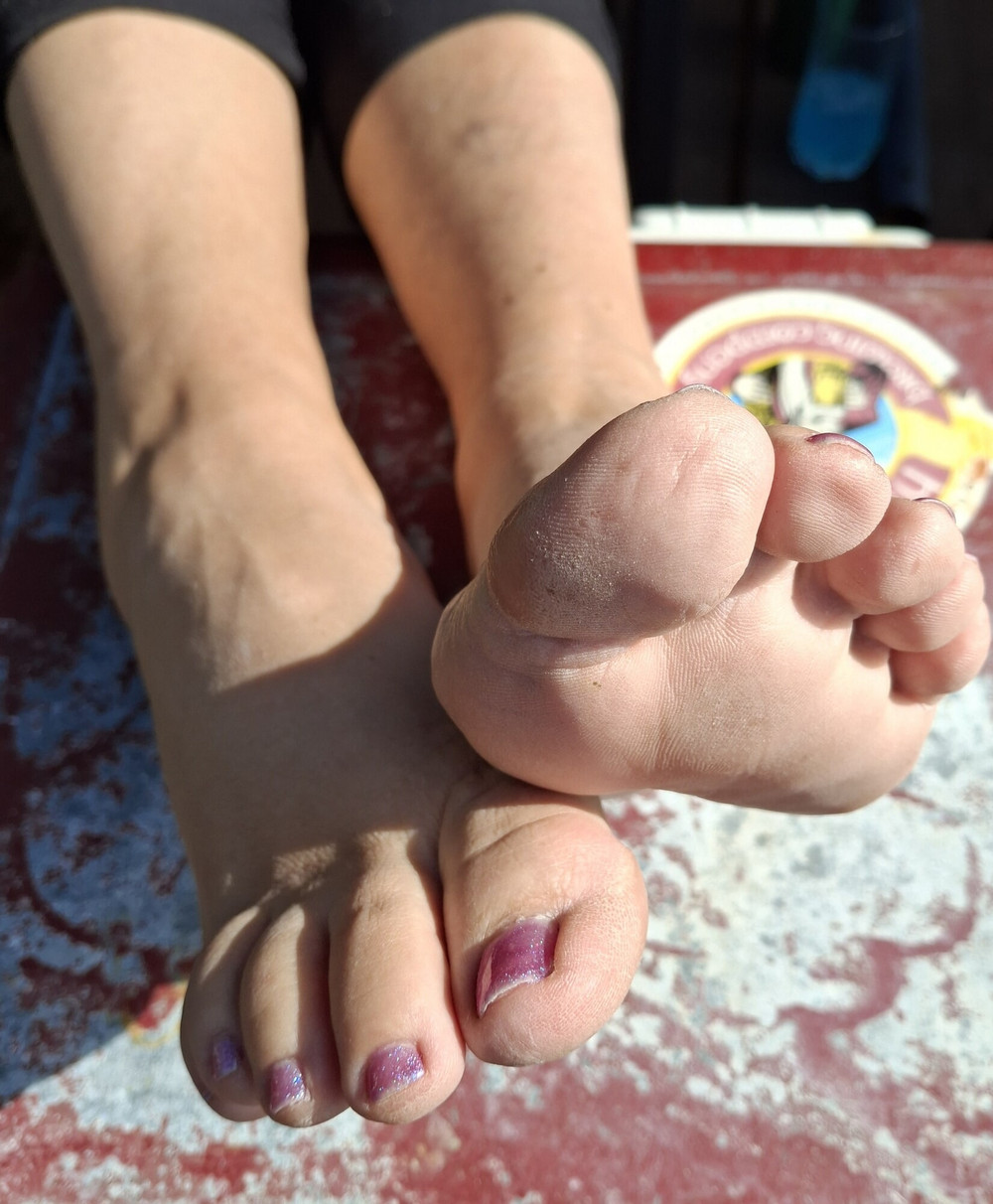 My girlfriends' cute soles #8