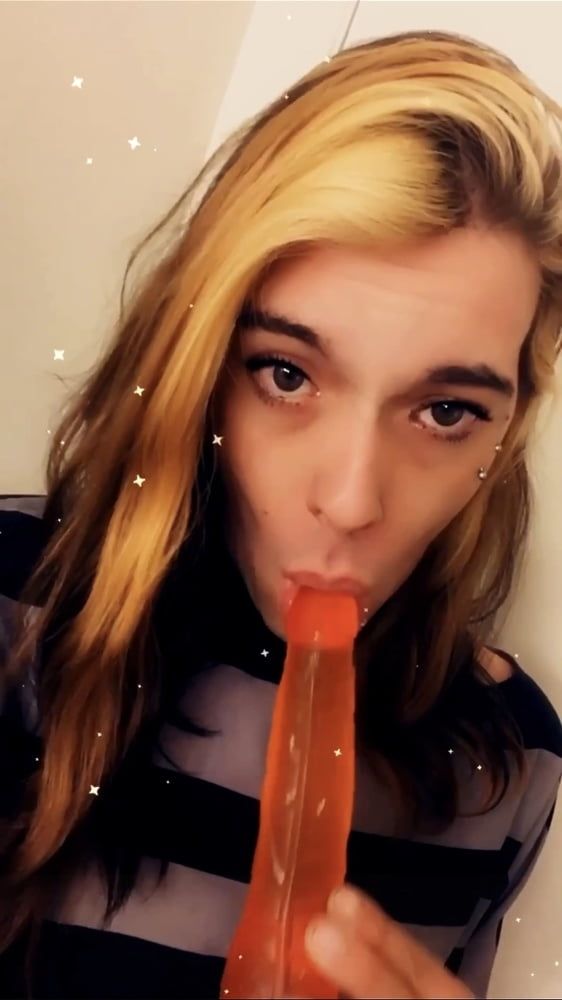 She Loves To Give Blowjobs #5