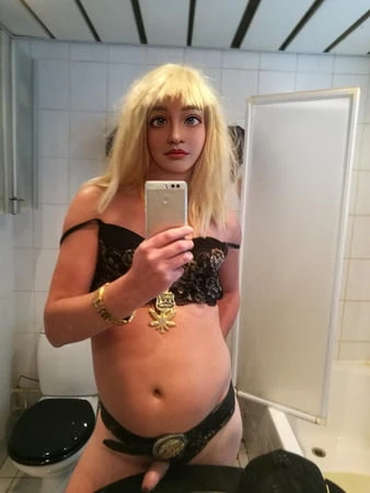 dutch cyber sissy tranny slut famke james         