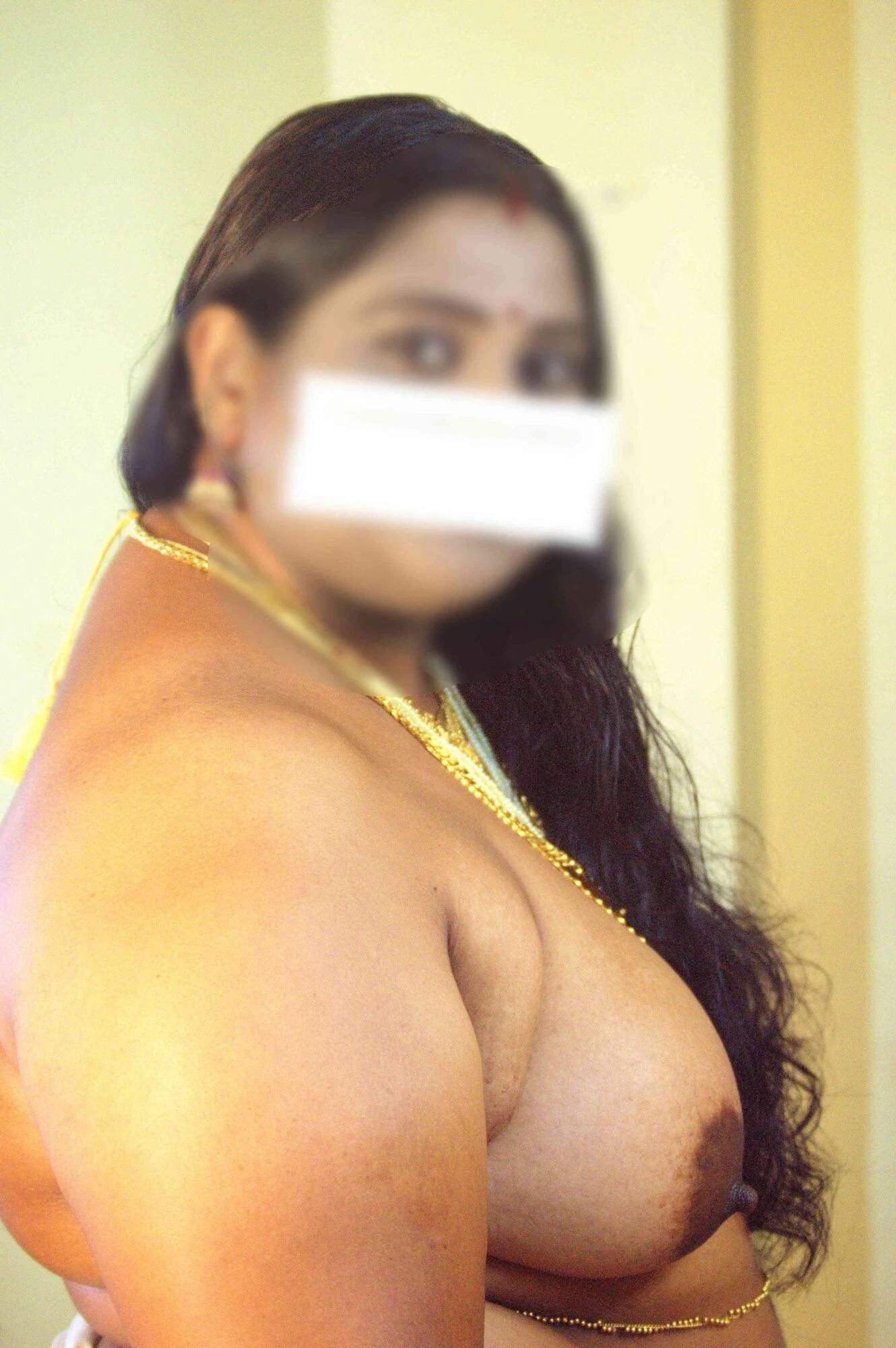 Indian girl in traditional dress.