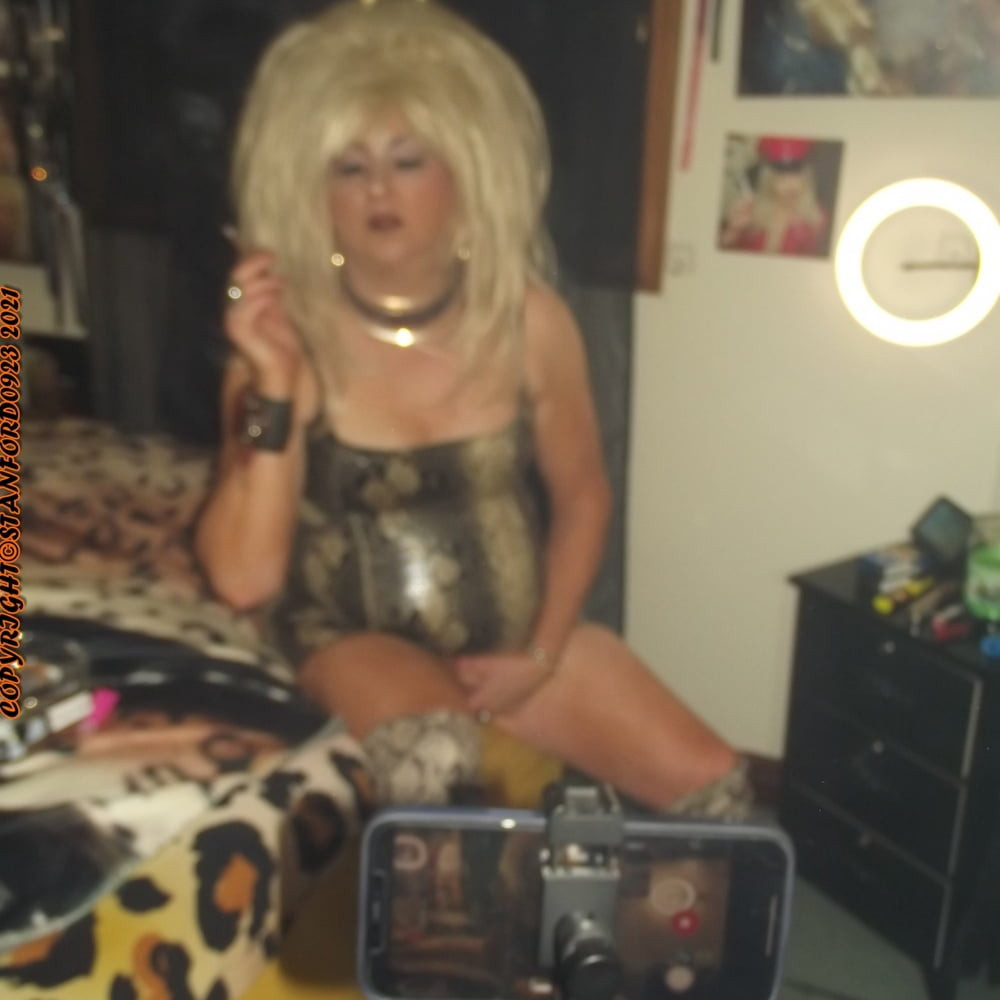 SEXY MOM 16 #40