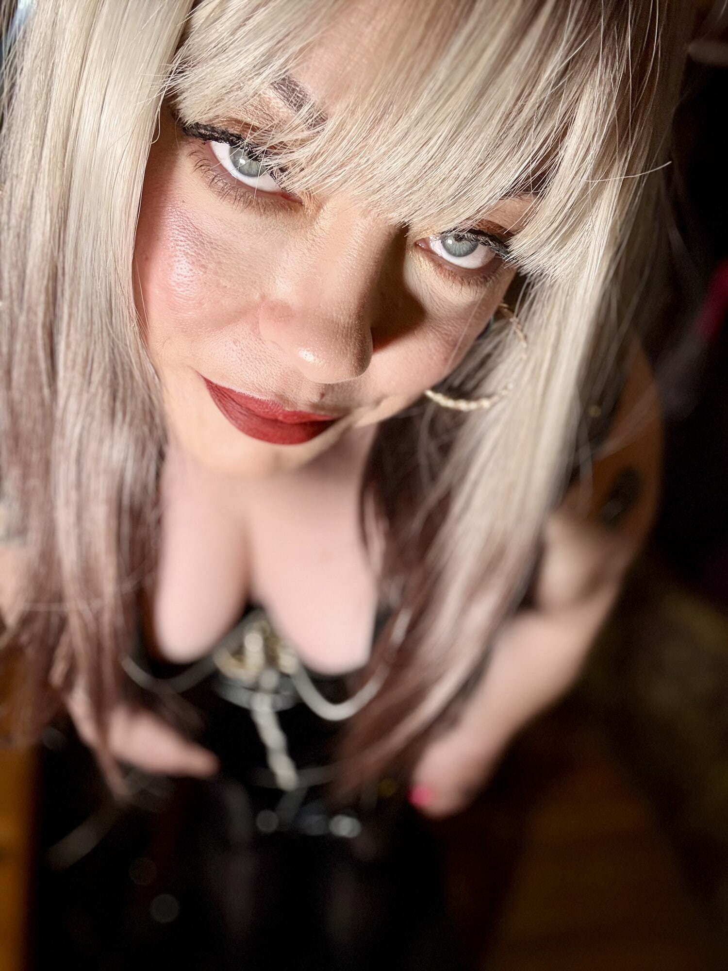 Tina Snua Selfies #112