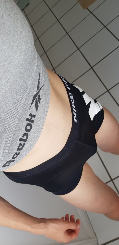 Nike Pro Shorts + Reebok Bra #29
