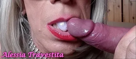    alessia travestita blowjob close up         