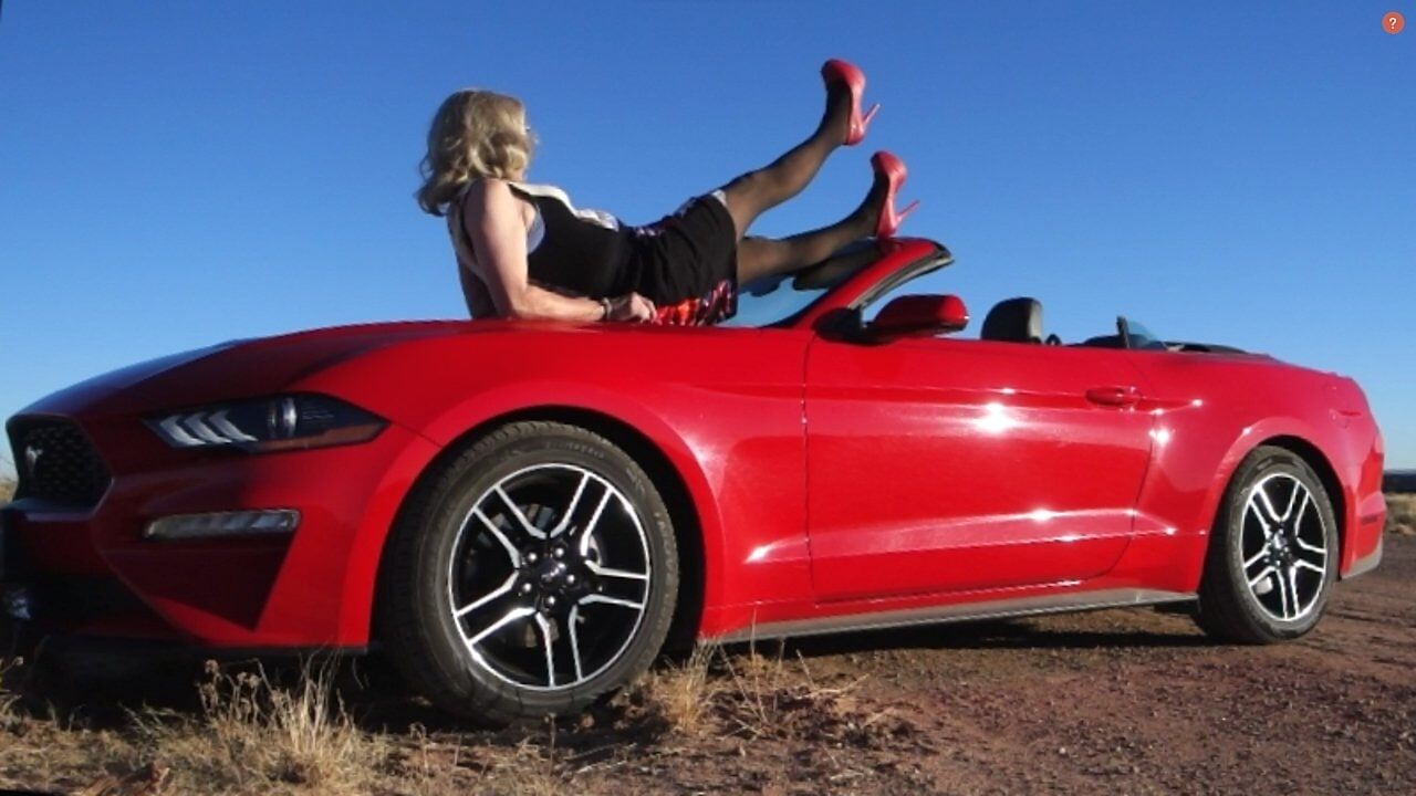 Desert Mustang Lady, Samantha visits Winslow Arizona #16