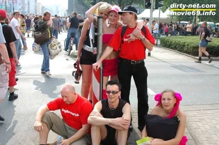 blowjob at the loveparade in essen with dany sun nathalie         