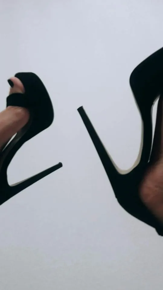 My Feet.. High Heels.. Foot Fetish..