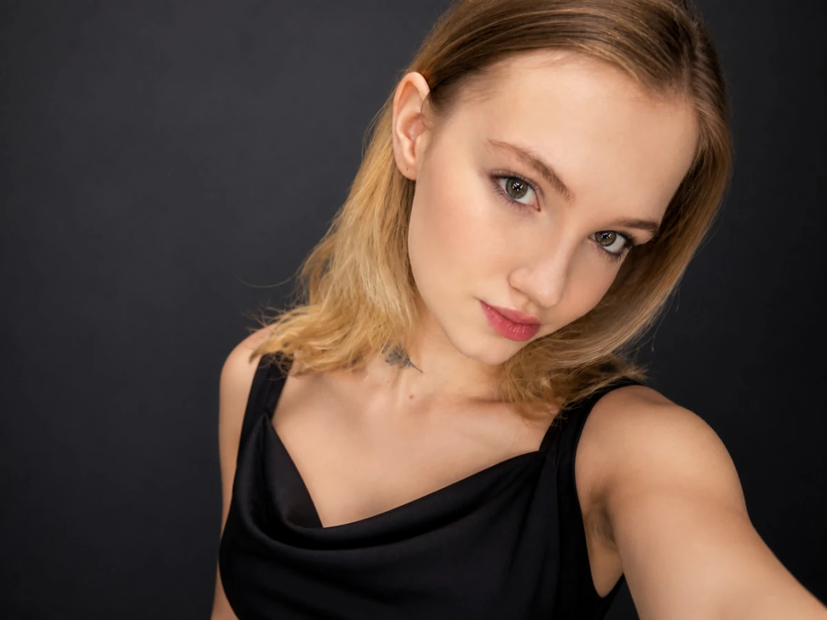 Free Emily Photos 