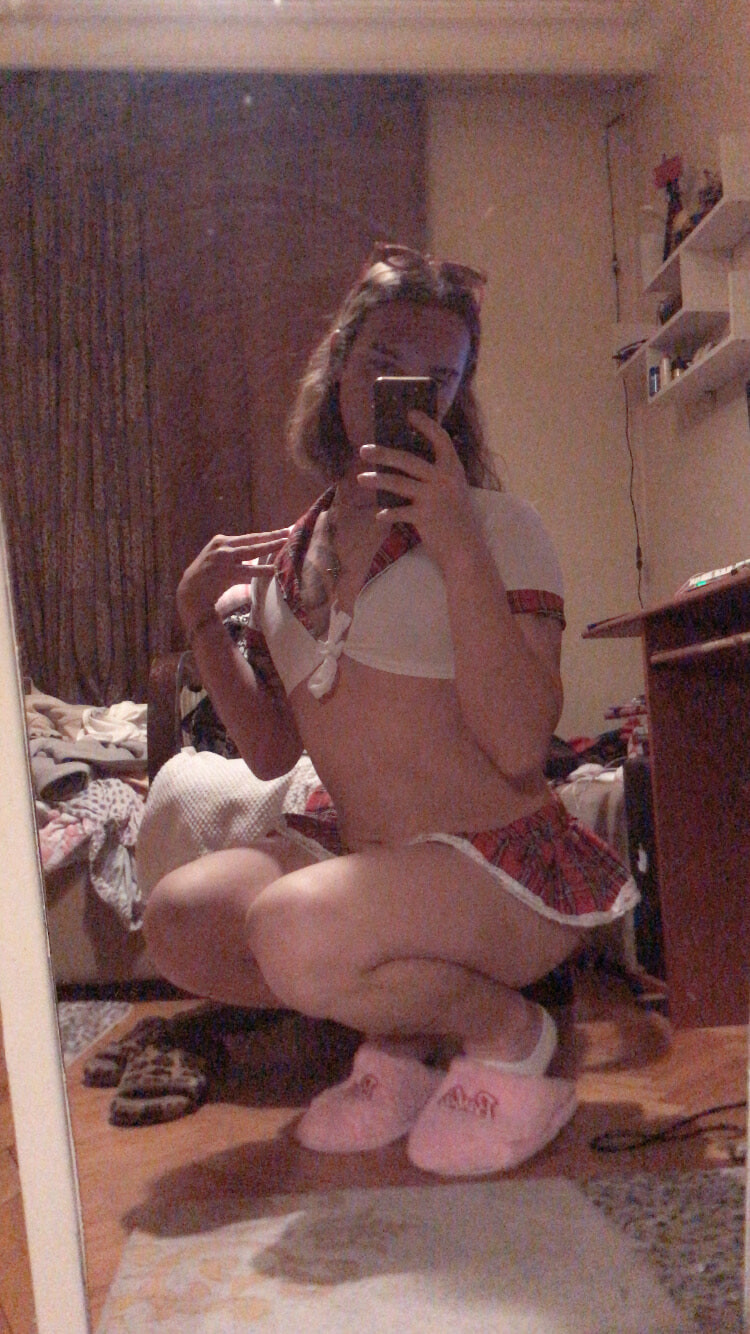Merve Rose #3