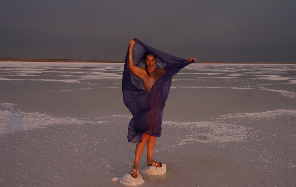 On Sunset-Light with DeepBlue Shawl on Salt- Lake #4