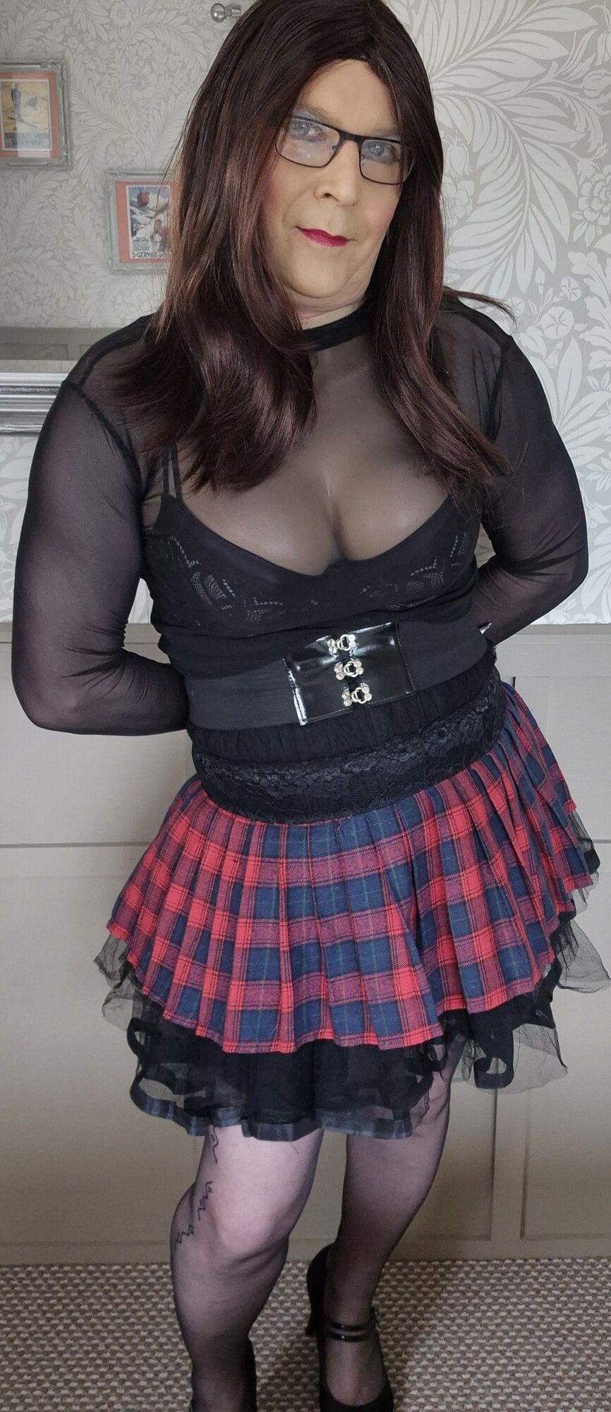 Mature Goth Girl 