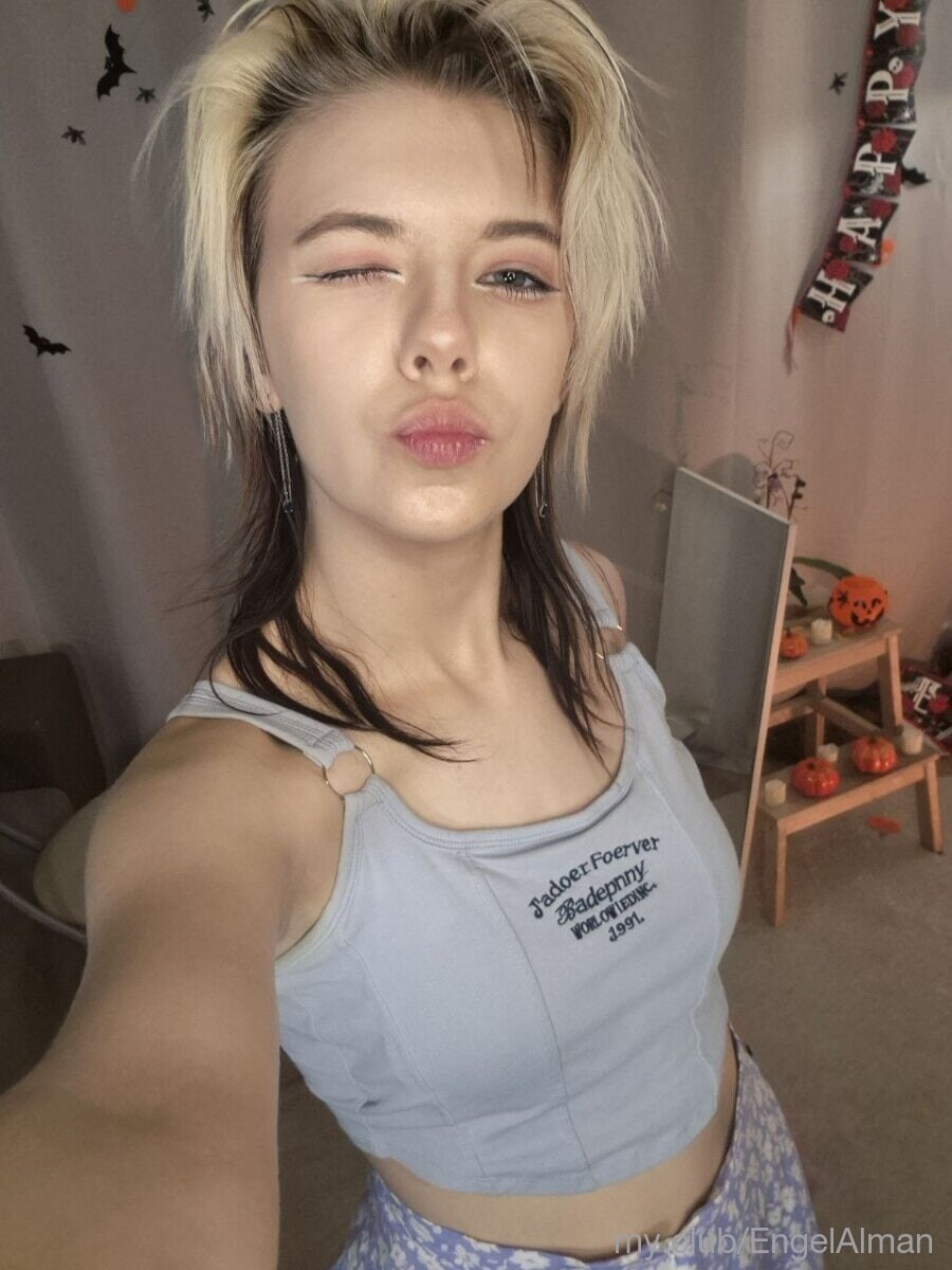 Lilian Free Photos #4