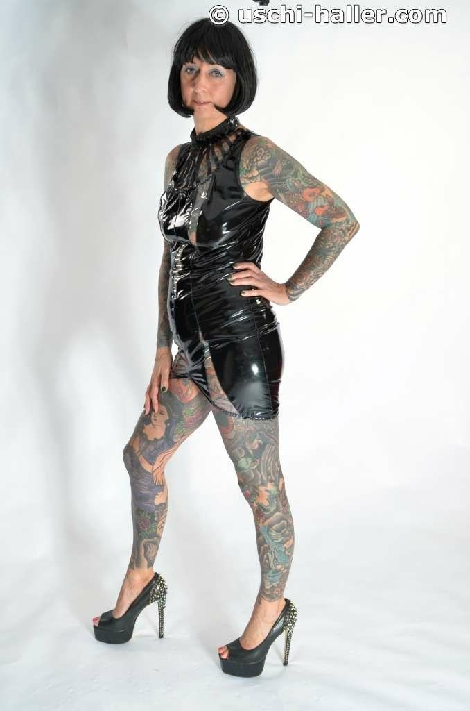 Photo shoot with full body tattooed MILF Cleo - 2 #13