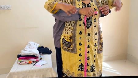Desi Muslim Big Ass & Big Boobs Beautyful Aunty fuck tailor