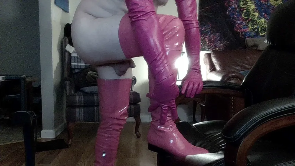 Barbie pink boots and gloves #2