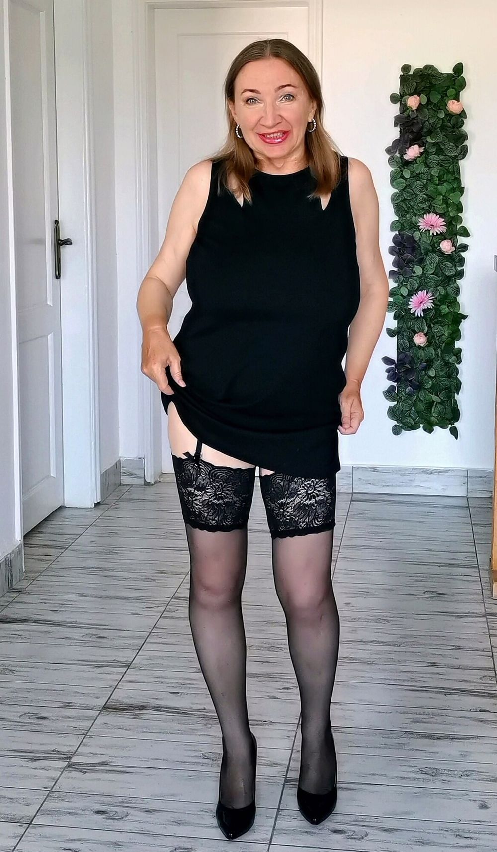 Huge natural tits milf in black stckings and high heels #5