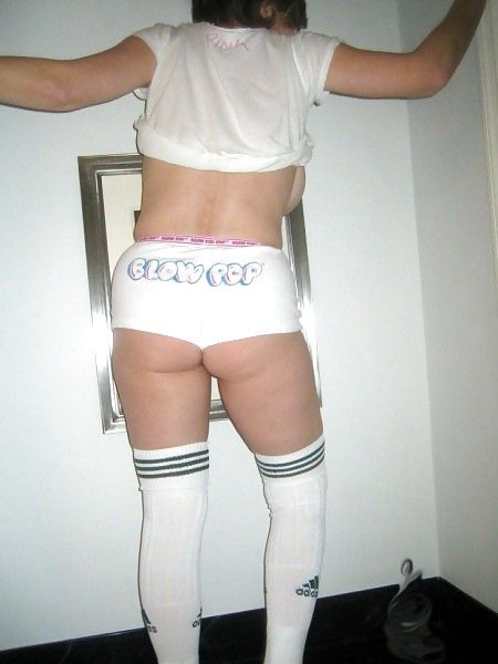 Sexy Daisy Dukes Booty Shorts on MILF MarieRocks #12