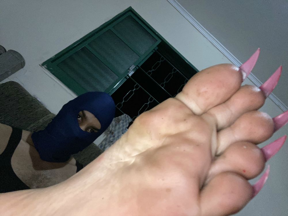 Some old pictures of my feet with long toenails, sandals... #28