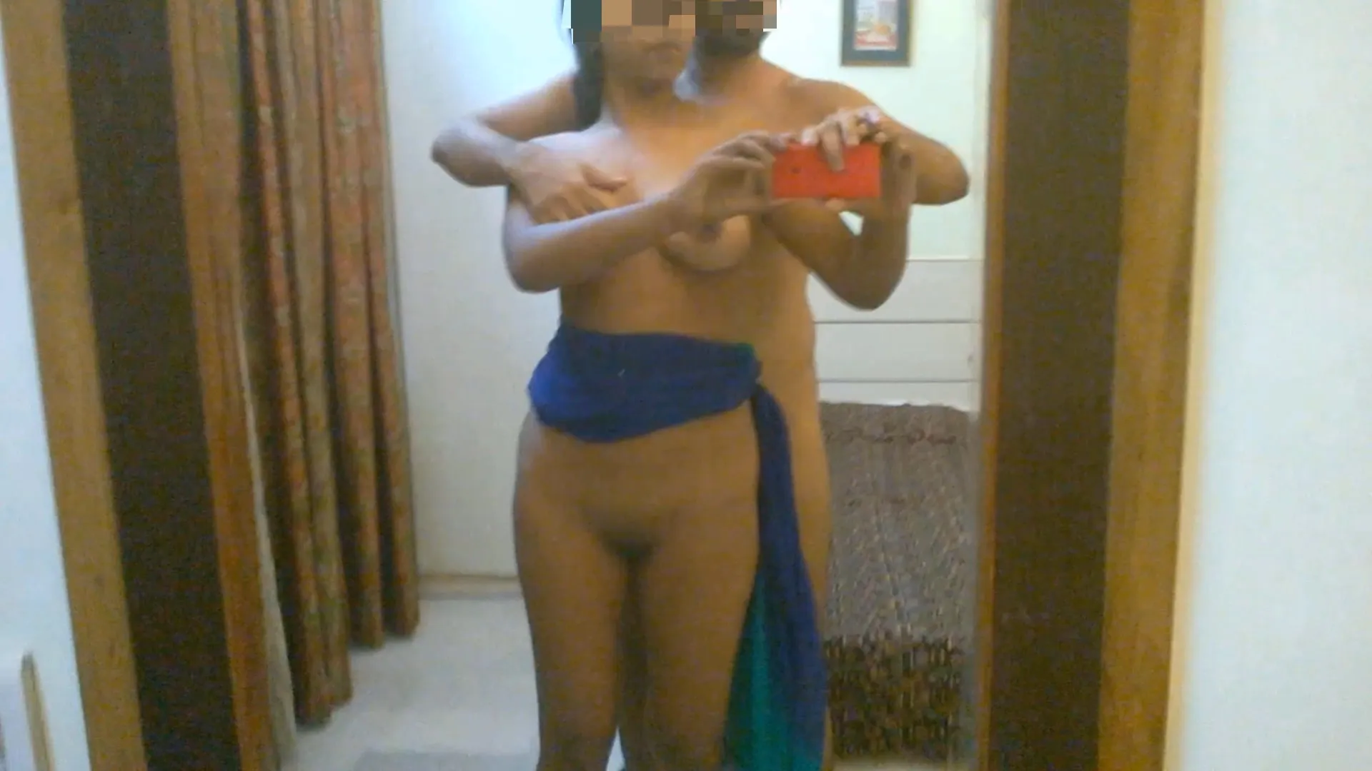 Boob press, pussy suck of Priya in Front of the hotel mirror