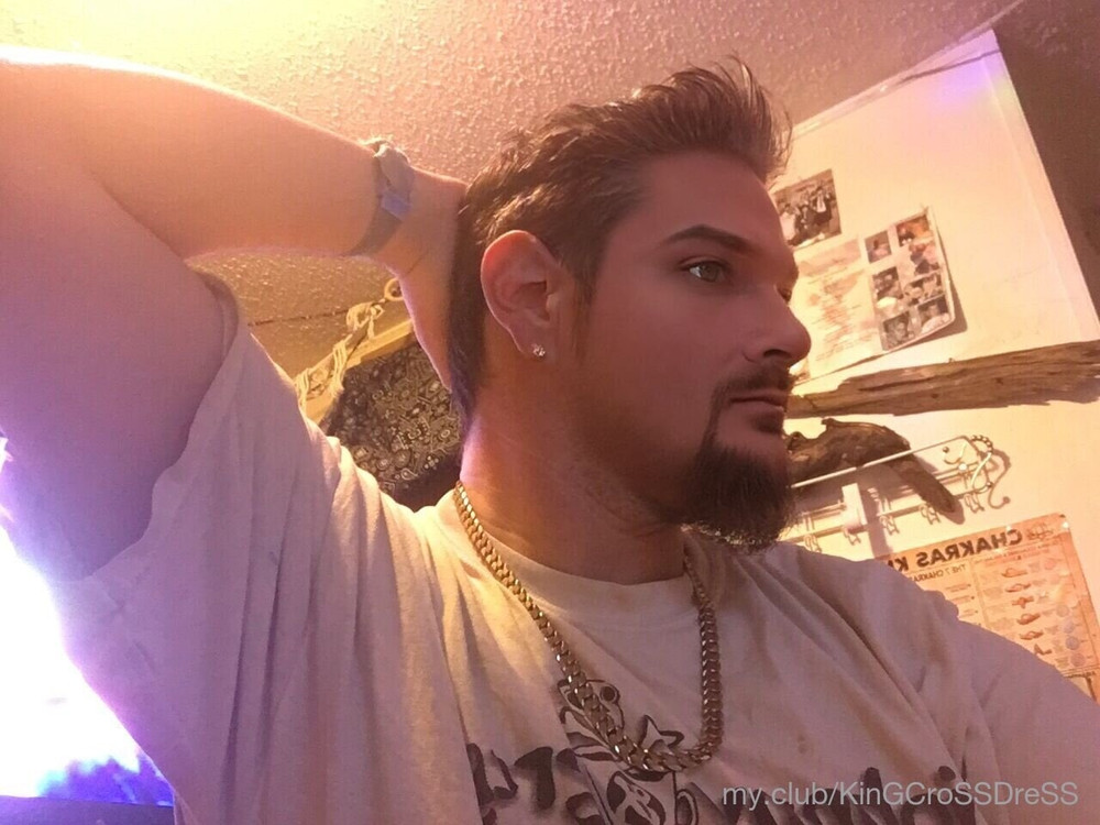 KinG Of CroSSDreSS Free Photos #24