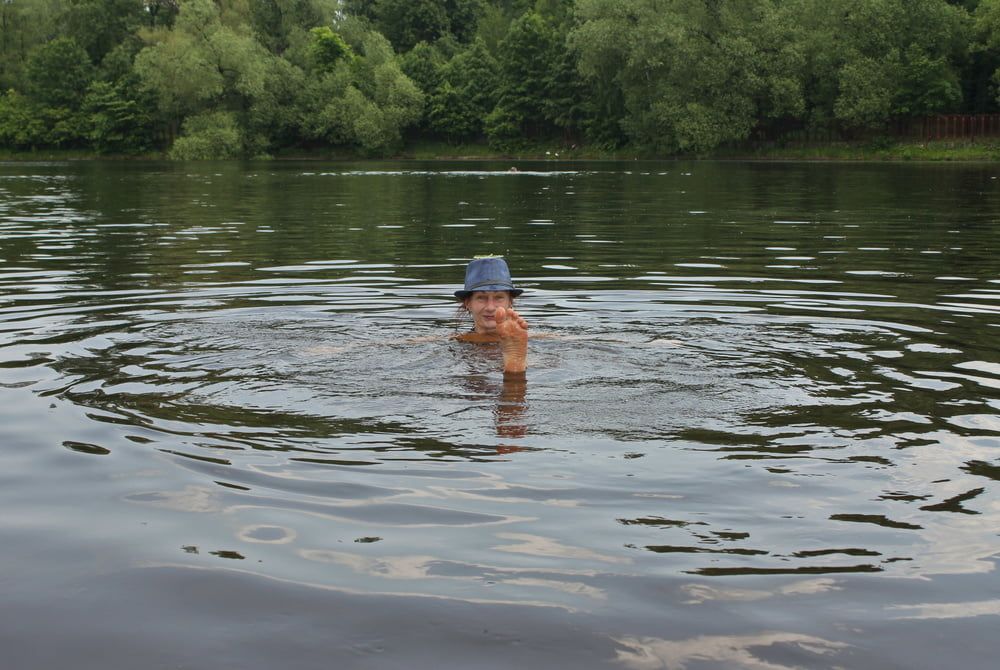 Bathing in Timiryazev-pond #17