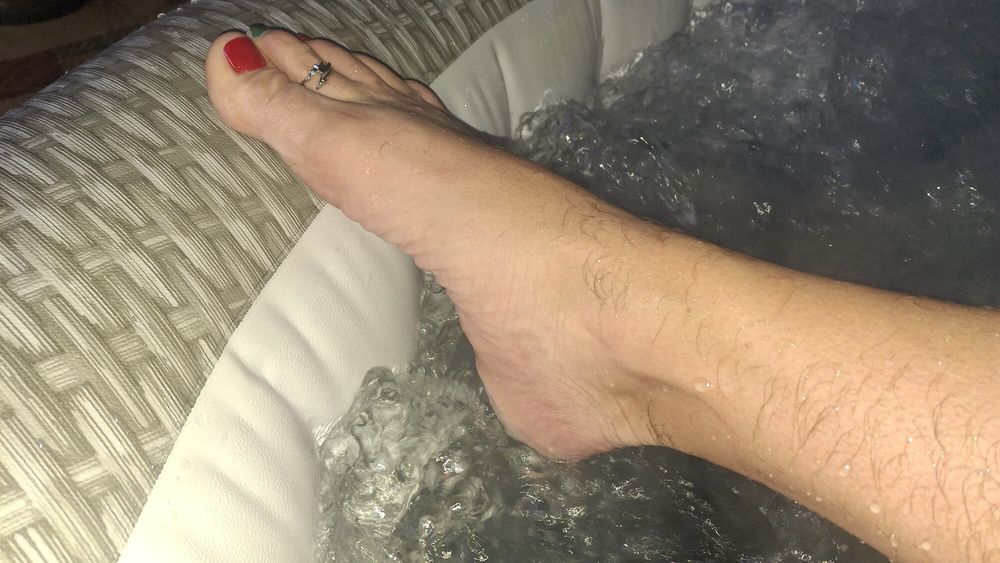 My hot wet steamy feet in the Hot tub #6