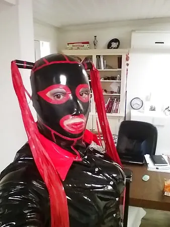 latex mask        