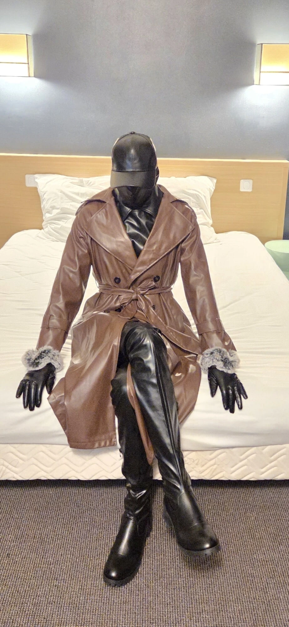 Leather trench 🤎
