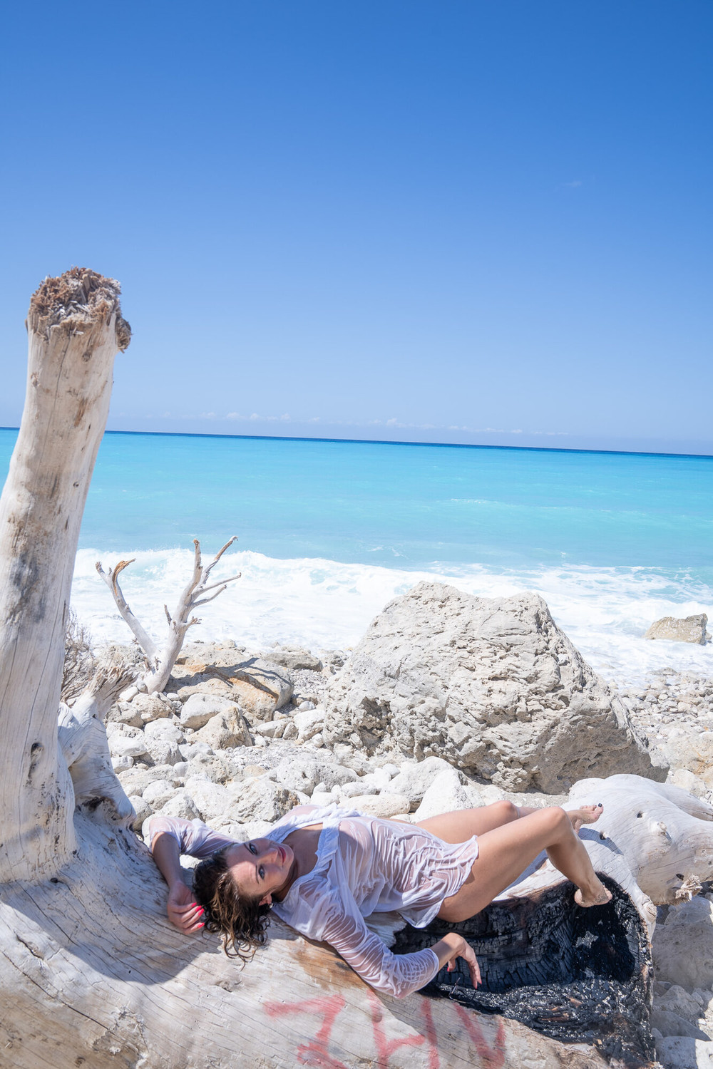 Julia and Anita by the beach #20