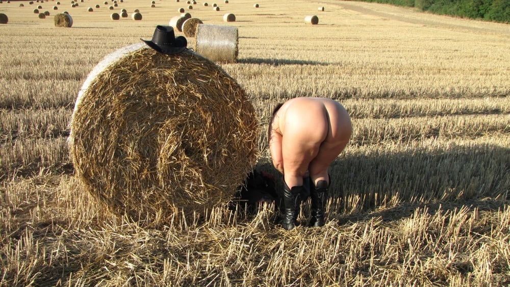 Anna naked on straw bales ... #39