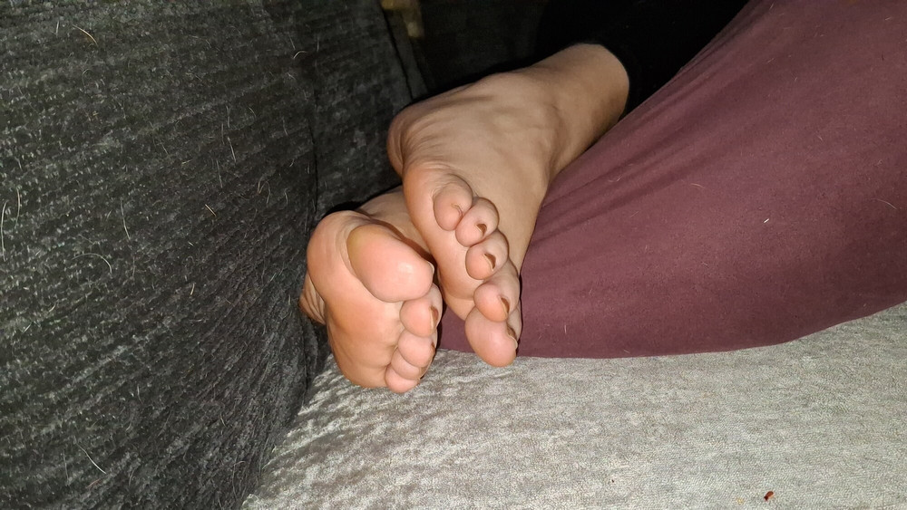 Girlfriend teases me with soft soles #6