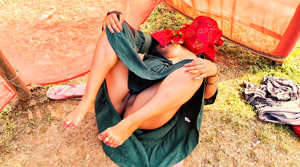 Rajasthani bhabhi outdoor forest sex video #17