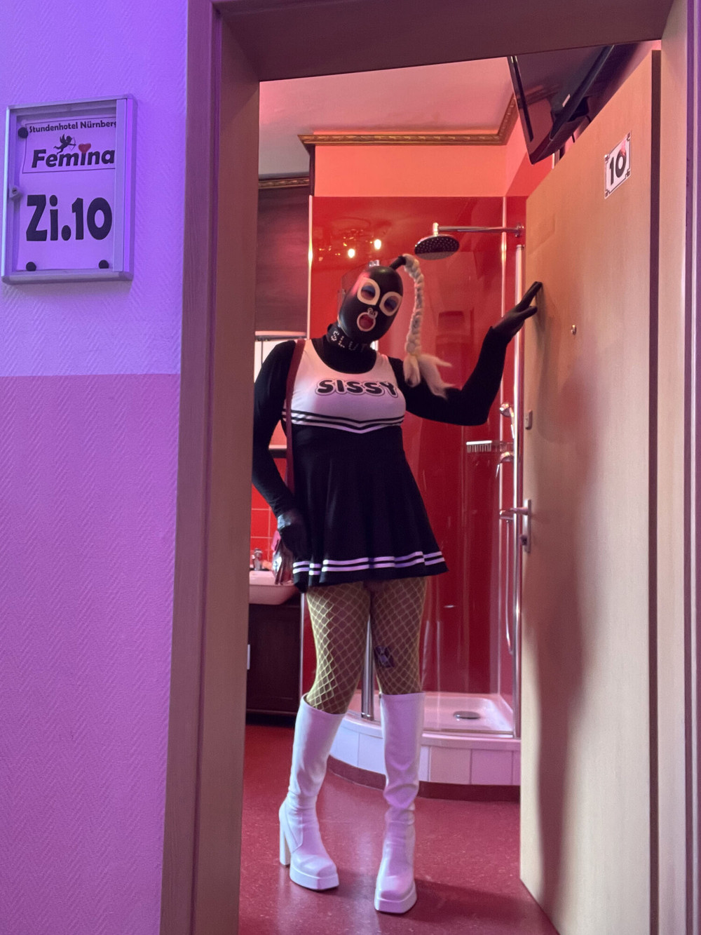 Sissy Monique - In the redlight district #20