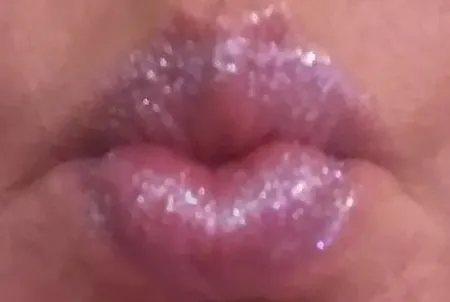 juicy lips         