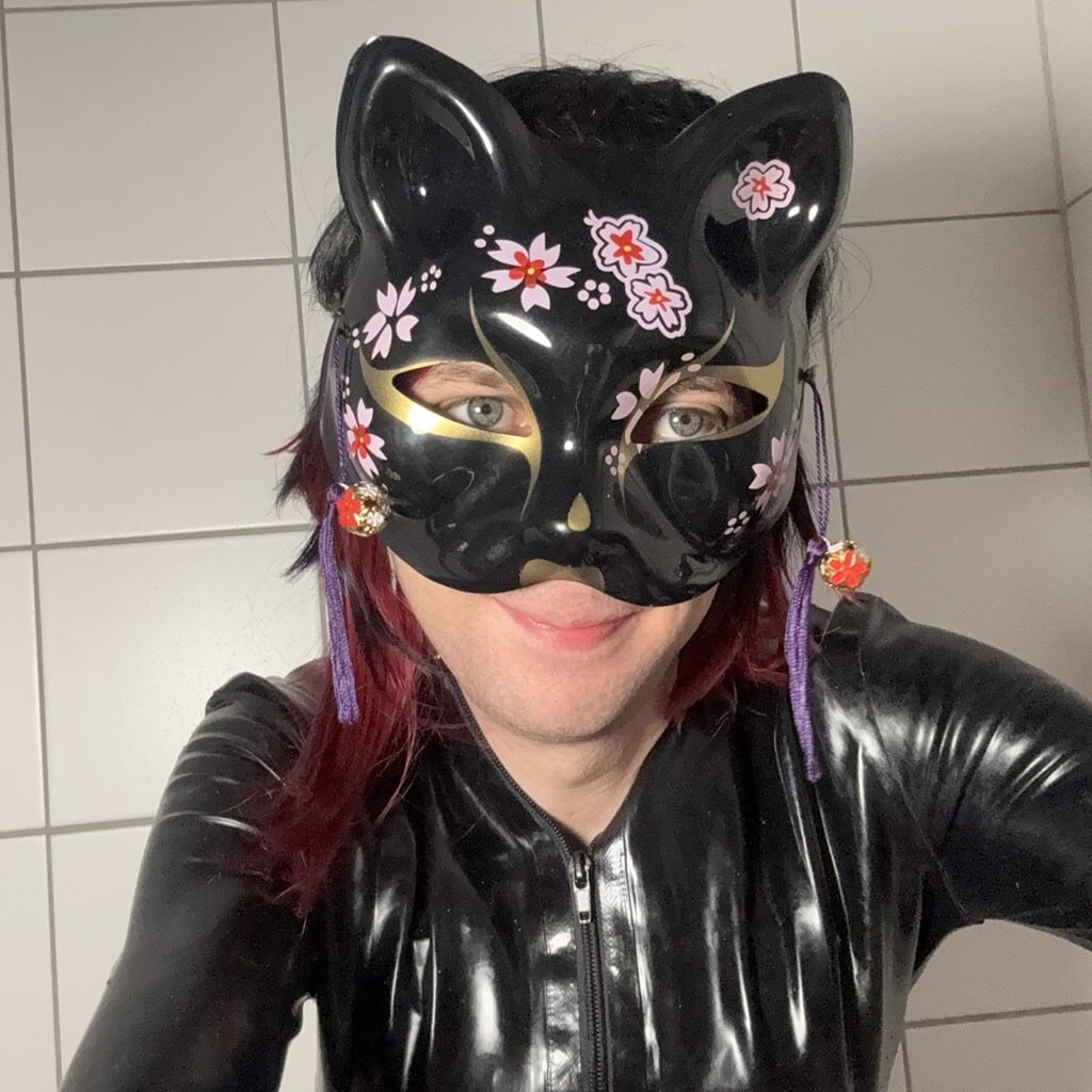 femboy_latexmaid