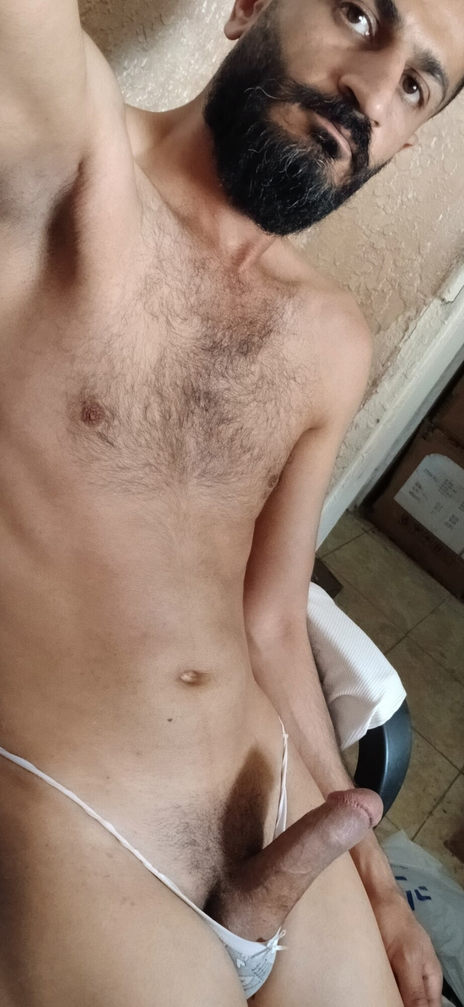 Gay Arab wearing g.sreng at work and taking some sexy pictur #31
