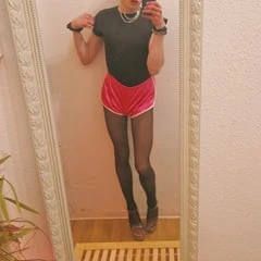 Sissy Outfit Roulette